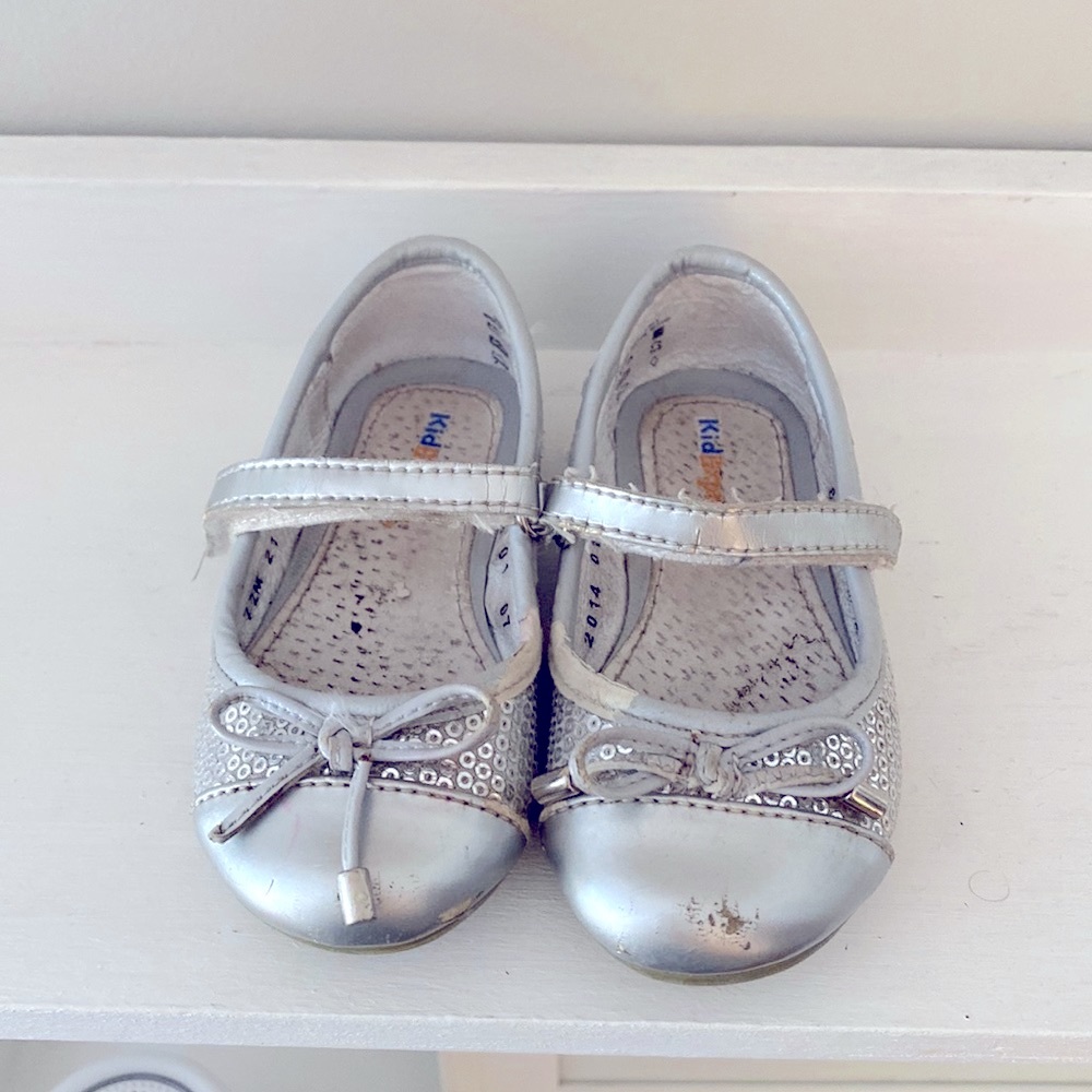 Toddler Girls Size 7 Silver Shoes